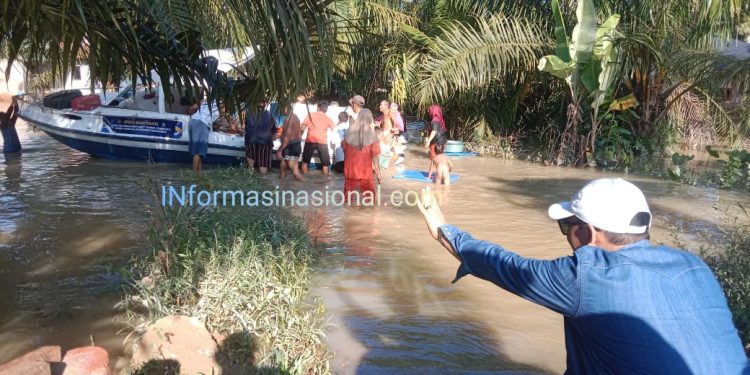 Dishub Langkat Kerahkan Armada Sungai–Laut, Bantu Korban Banjir Terisolasi, Negara Hadir Ditengah Air Bah