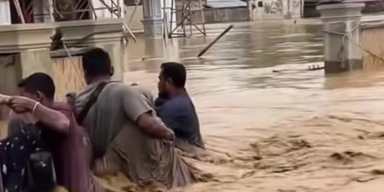 Banjir Sumatera Nyaris Setara Perang, tapi Tetap Disebut Bencana Lokal. Mengapa Negara Takut Menjadikannya Bencana Nasional?