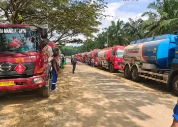 Akses Jalan Aceh Tamiang–Sumut Pulih, Truk Raksasa Mulai Menggerus Lumpur, Distribusi Logistik Kembali Bernapas