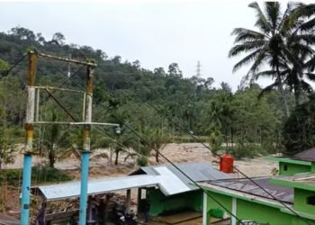 Curah Hujan Tinggi, Sungai Kampuang Pasanggiang Meluap, BPBD Pasaman Barat Imbau Warga Waspada