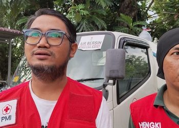 PMI Terus Distribusikan Air Bersih Kewilayah Terdampak Bencana di Pasaman Barat