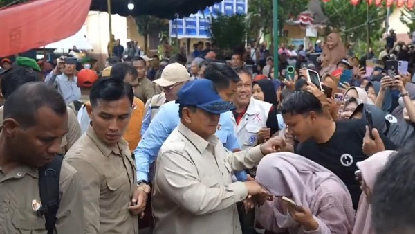 Puluhan Helikopter Diserbu ke Aceh, Prabowo Akui Tak Punya Tongkat Nabi Musa untuk Pulihkan Bencana