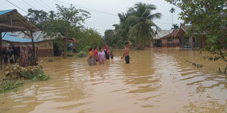 Langkat Dikepungan Banjir, Ampi Mendesak Jalan Pintas, Dana Desa untuk Perahu Karet dan Logistik