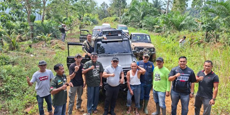 Jalan Nasional Rawan Longsor, Bupati Pasaman Barat Tinjau Jalur Alternatif Jembatan Panjang–Talu