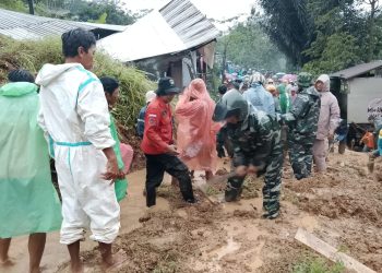 Longsor Kembali Menyambar Watukumpul, Ibu dan Anak Jadi Korban
