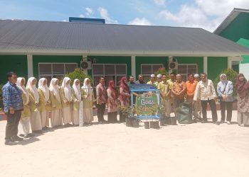 Sekolah Tak Sekadar Mengajar, MAN 1 Panyabungan Menanam Masa Depan dari Tong Sampah dan Bibit Durian