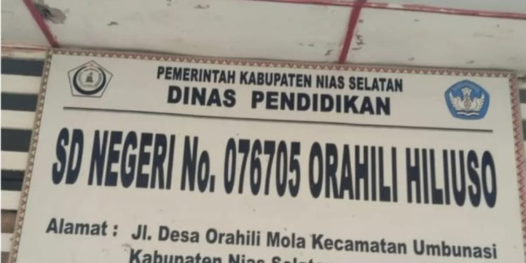 Orangtua dan Komite SDN 076705 Orahili Hiliuso Melawan ‘Ini Musyawarah, Bukan Pungli!’