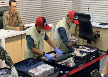 KPK Sita Rp5,19 Miliar dari Dua “Safe House” Pejabat Bea Cukai, Uang Disembunyikan dalam 5 Koper
