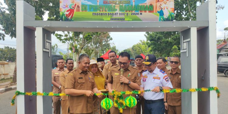 Dorong Ekonomi Kerakyatan, Pemkab Pasbar Tata 250 UMKM di Festival Ramadan