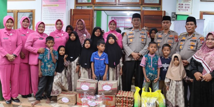 Kapolres Pasaman Barat Berbagi Kebahagiaan Ramadan Bersama Anak Yatim di Yayasan Bunda Berbagi