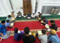 Malam ke-25 Ramadan di Sabang, Pemuda Gampong Ujong Kareung Tuntaskan Khatam Al-Qur’an di Masjid Al-Falah