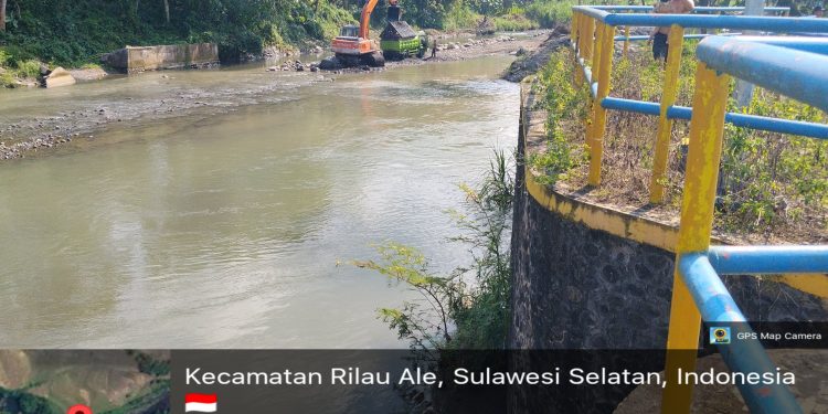 Keruk Sungai Dekat Bendungan, Aktifitas Tambang Diduga Ilegal Dibatas Desa Bulolohe Anrang Terus Dibiarkan
