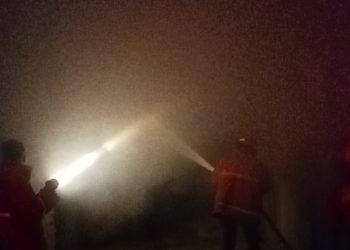 Gudang Toko Grosir di Koto Balingka Terbakar, Damkar Kerahkan Dua Armada