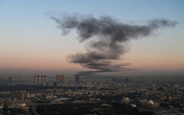Membalas! Iran Serang 27 Pangkalan AS, Ledakan Terdengar di Dubai-Doha