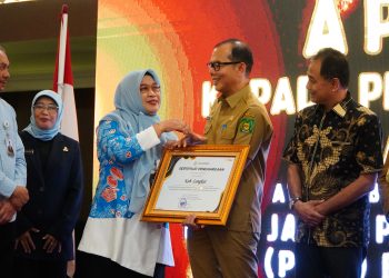 Syah Afandin Bawa Langkat Raih Penghargaan Nasional Pembangunan Keluarga Berkualitas