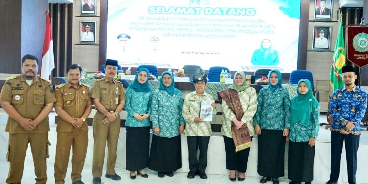 Ny. Endang Syah Afandin Sambut Supervisi PKK Provsu, Perkuat Peran Kader di Desa