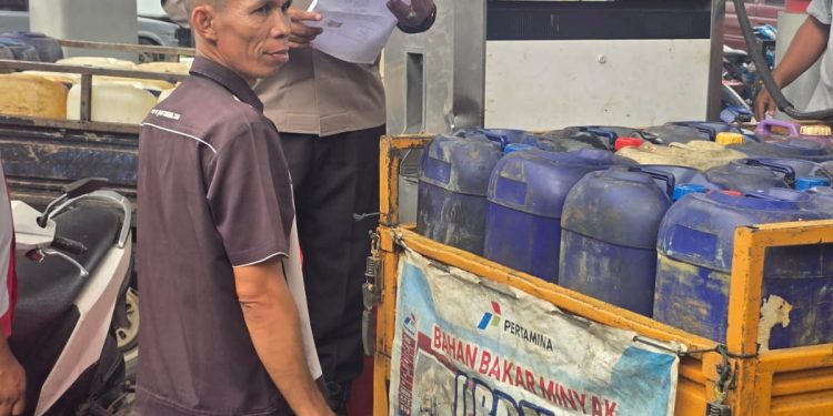 Polsek Pasaman Cek Distribusi Bio Solar di SPBU, Pastikan Sesuai Aturan