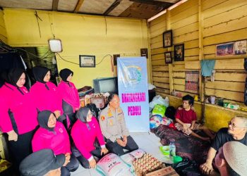 Peduli Sesama, Polsek Sungai Beremas Salurkan Bantuan untuk Pasutri Sakit