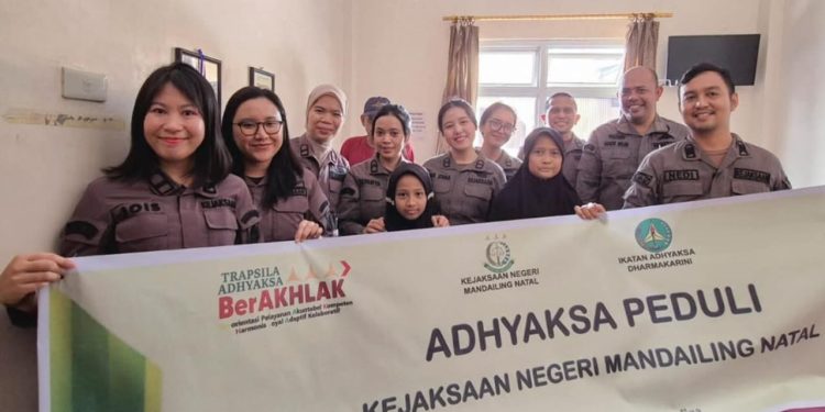 Kejari Madina Gelar Adhiyaksa Peduli