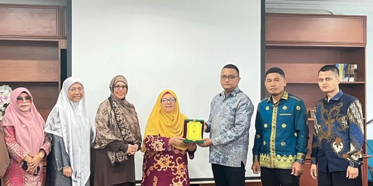 Menembus Kancah Global, MAN 1 Mandailing Natal Resmi Gandeng International Islamic University Malaysia