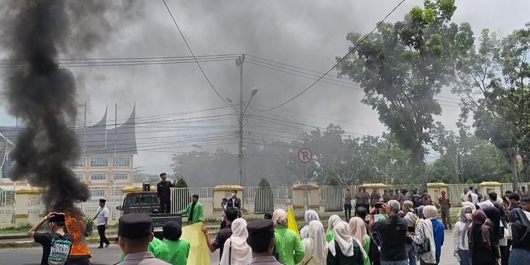 Tiga Kali Diabaikan, Mahasiswa Pasaman Barat Nyatakan Mosi Tidak Percaya ke Bupati