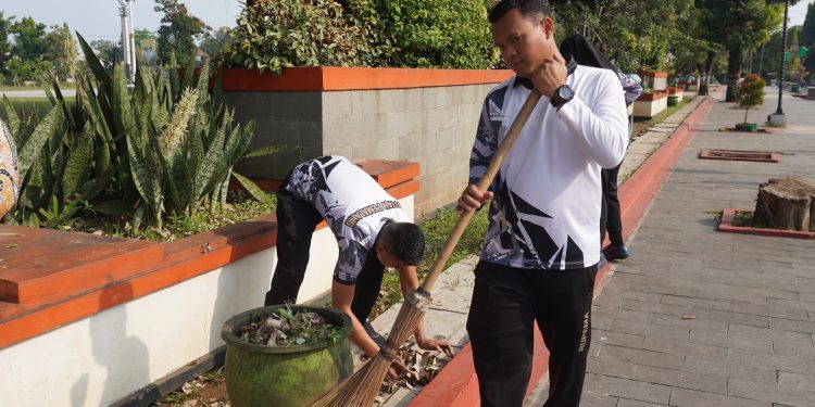 Rutan Pemalang Gelar Kerja Bakti di Alun -alun Pemalang