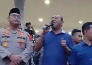 Bupati Syah Afandin Dekat Dengan Rakyat, Kembali Dari Jakarta Langsung Temui Pendemo Korban Banjir