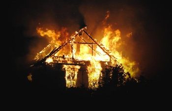 Pesantren di Mesuji Lampung Dibakar Massa