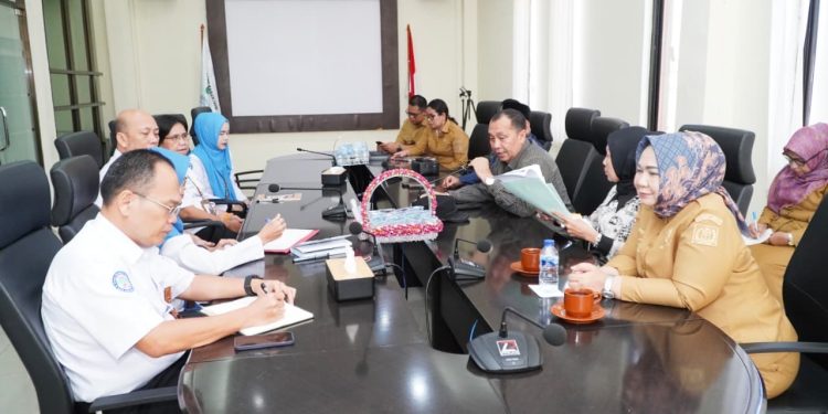 Wabup Tiorita Jemput Strategi UHC ke BPJS Kesehatan Kabanjahe