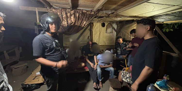 Satresnarkoba Polres Pasaman Barat Gerebek Pondok, Empat Terduga Pelaku Narkoba Ditangkap