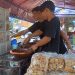 Pedagang di Pemalang Raup Omzet Jutaan Rupiah Dari Pedasnya Tahu Gejrot