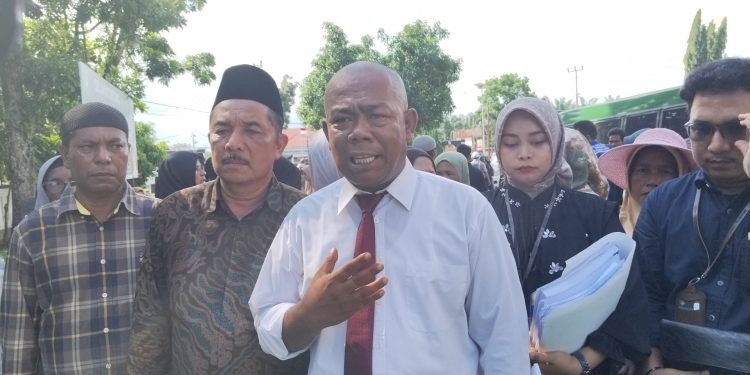 Kuasa Hukum Penggugat Zulkifli Kecewa, Tergugat Tak Hadir Langsung dalam Mediasi Warga Adat Mandiangin