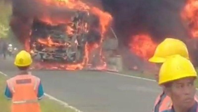 16 Tewas Tragedi di Jalinsum, Bus ALS Terbakar Usai Adu Banteng dengan Truk Tangki