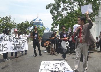 Dugaan Intimidasi Aparat Bayangi Aksi Jurnalis di Batam