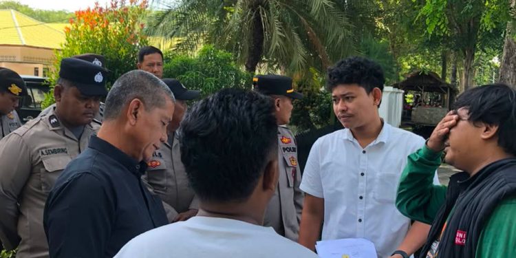 Limbah Sawit Jadi Bola Panas, DLH Langkat Disorot, Aktivis Tempuh Jalur Hukum
