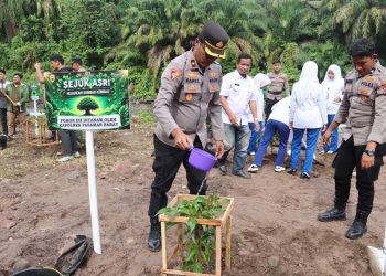 Dukung Pelestarian Lingkungan, Polres Pasaman Barat Tanam 1.000 Pohon Sejak Awal Tahun
