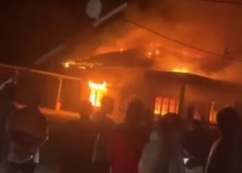 Massa Bakar Kantor dan Mes Perusahaan Sawit, Kematian Warga Diduga Dianiaya Picu Amuk Rakyat