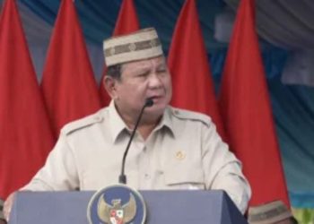 Prabowo Berkelakar soal Panglima TNI dan Kapolri ‘Susah Diganti’ Ribuan Petani-Nelayan Tertawa di Gorontalo