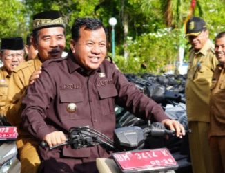 Bupati dan Sekda Kuansing Menghilang Saat OTT KPK, 10 Orang Diciduk, KPK Minta Keduanya Menyerahkan Diri