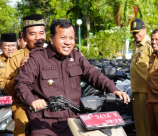 Bupati dan Sekda Kuansing Menghilang Saat OTT KPK, 10 Orang Diciduk, KPK Minta Keduanya Menyerahkan Diri