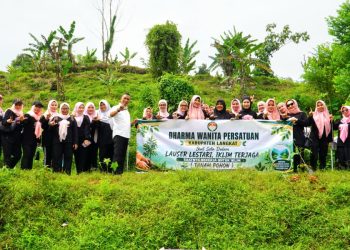 Ny. Endang Syah Afandin Ajak DWP Langkat Jadi Pelopor Pelestarian Lingkungan