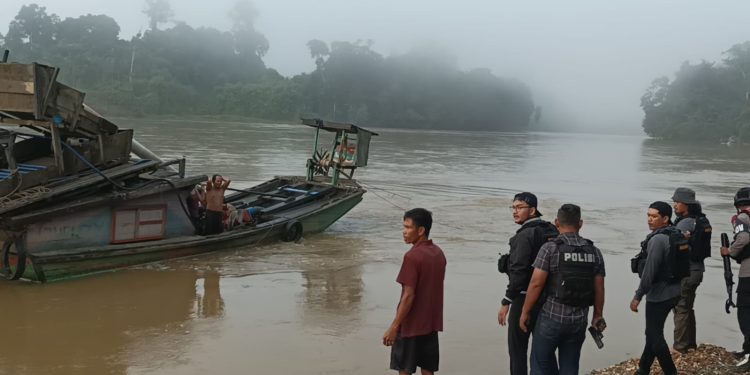 Darah Disungai Katingan: Bandar Sabu Melawan, Satu Polisi Gugur, Dua Hilang, Buronan Utama Akhirnya Dibekuk Brimob
