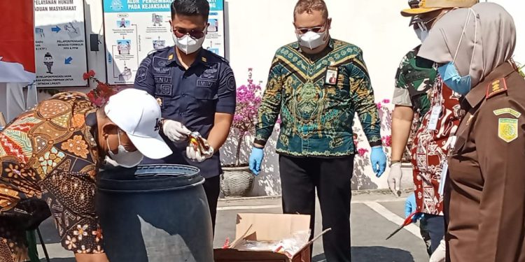 Pemusnahan Barang Bukti di Kejaksaan Negeri Dihadiri Oleh Rutan Pemalang