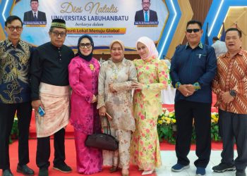 Tokoh Tionghoa Labuhanbatu Hadiri Dies Natalis ke-28 ULB, Tommi Raih Penghargaan Tokoh Muda Inspiratif