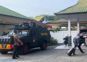 Dikawal Brimob Bersenjata Lengkap KPK Sapu Bersih Kantor Bupati hingga Sejumlah OPD di Langkat