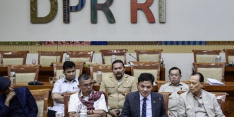 Komisi III Soroti Pengalihan Kasus Eks Jampidsus Febrie ke Kejagung, DPR Minta Penanganan Transparan dan Bebas Konflik Kepentingan