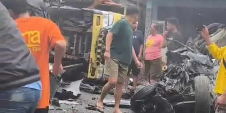 Kecelakaan Mengerikan di Sibolangit, 7 Kendaraan Ringsek, Belasan Penumpang Terjepit dalam Kabin