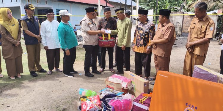 Rumah Warga Terbakar, Pemkab Pasaman Barat Gerak Cepat Salurkan Bantuan