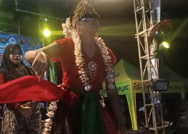 Goyangan Sintren Ramaikan Gebyar Cahaya Kemerdekaan di Lapangan Mulyoharjo Pemalang