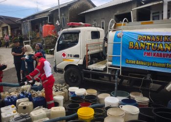 Bakti Nyata Almamater IKA SMANSA 94 Pemalang, Gelontorkan Puluhan Ribu Air Bersih Untuk Warga